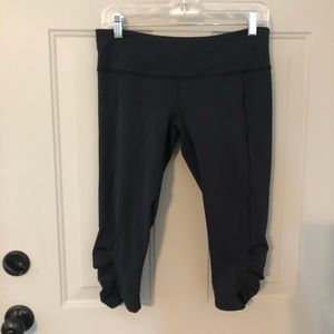 Lululemon Black Workout Capri with Ruching 8